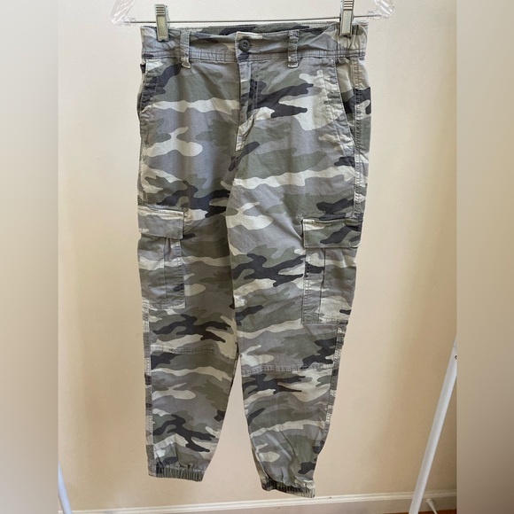 American Eagle camo cargo jogger pants - Picture 2 of 8